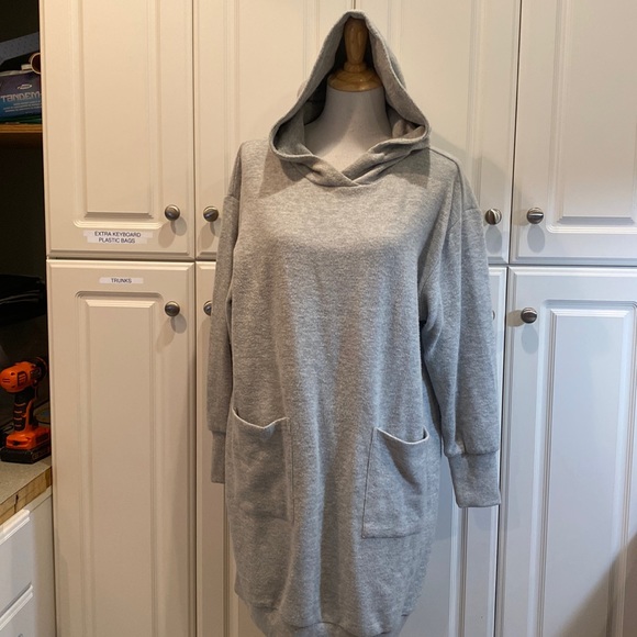 Who What Wear Dresses & Skirts - ✨NWT✨ Who What Wear sweater dress